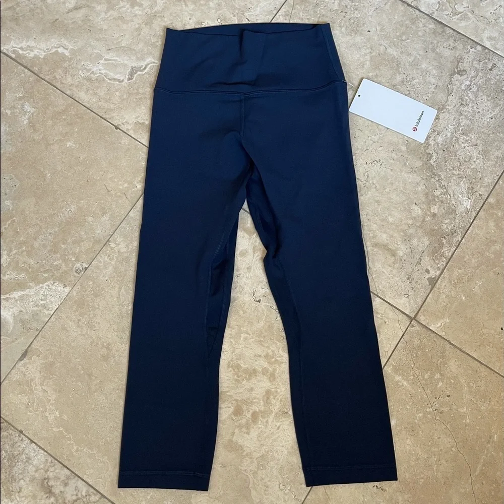 NWT lululemon Align HR crop 21”